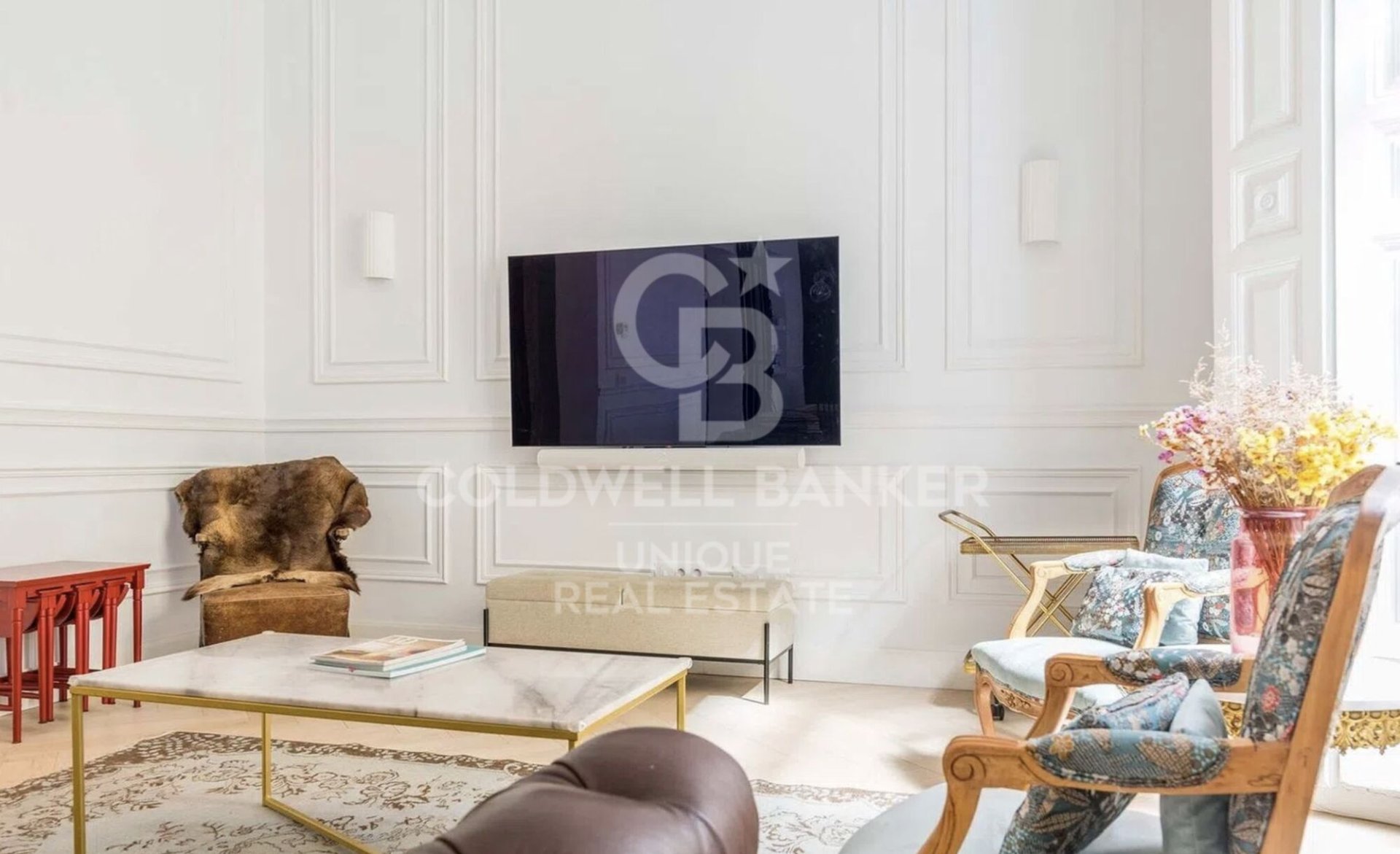 Huoneisto Madrid, Espanja 4 makuuhuonetta, 243 m2 No. 178765
