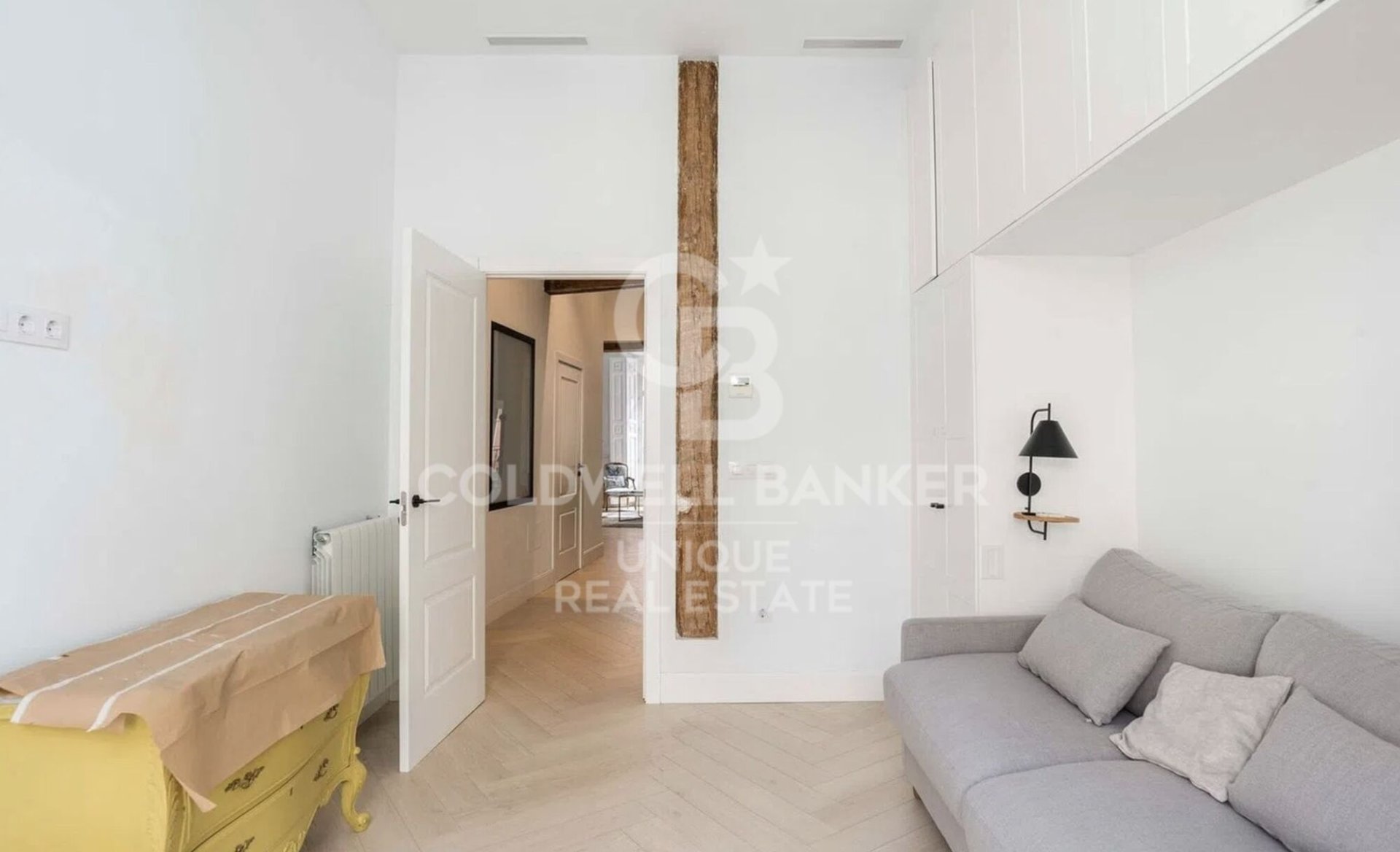 Huoneisto Madrid, Espanja 4 makuuhuonetta, 243 m2 No. 178765