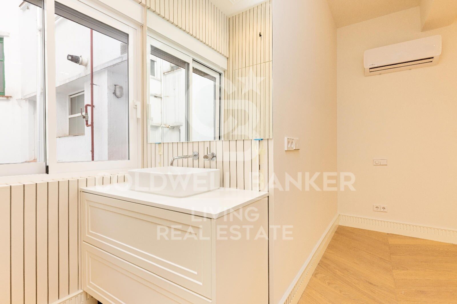 Apartment à Madrid, Espagne 2 chambres, 102 m2 No. 178761