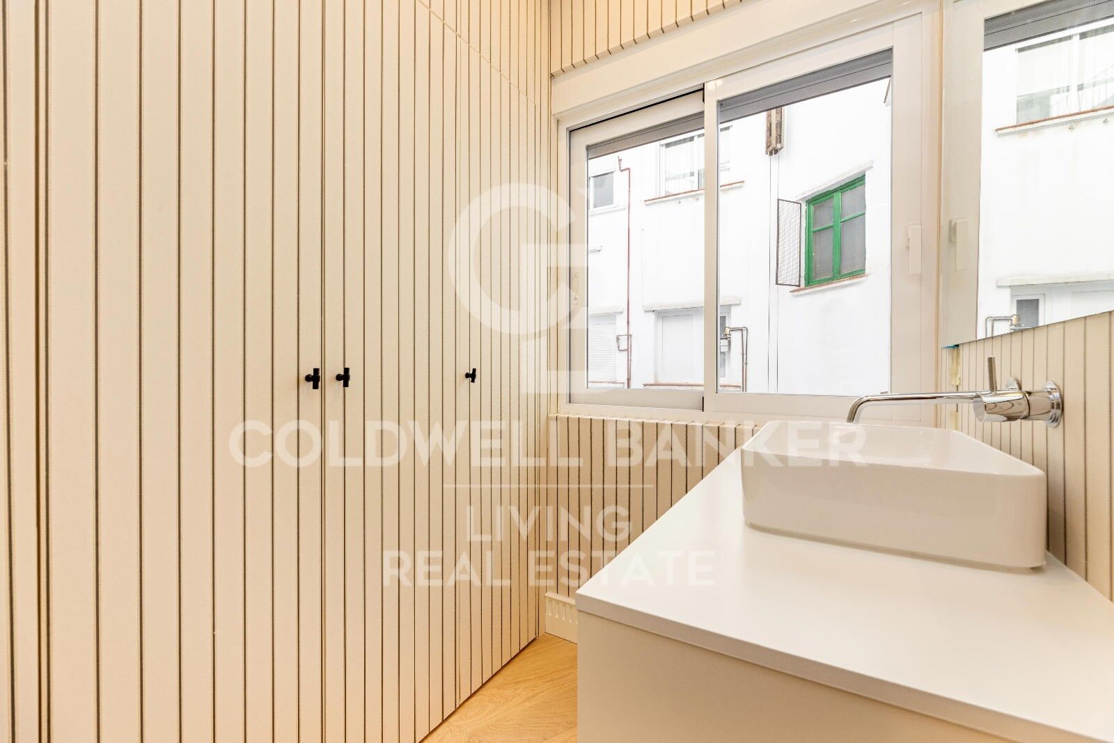 Apartment à Madrid, Espagne 2 chambres, 102 m2 No. 178761