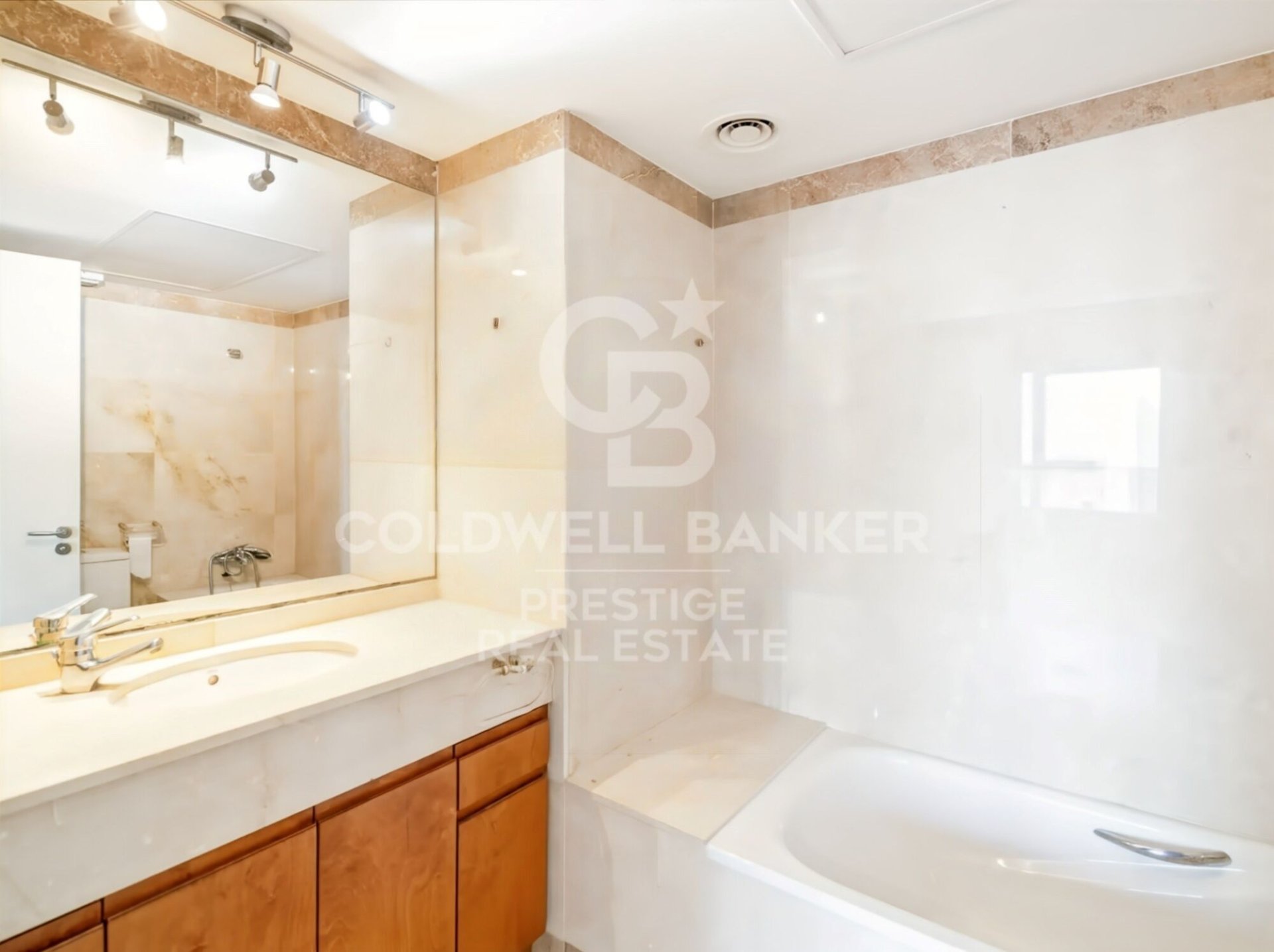 Wohnung in Barcelona, Spanien 4 Schlafzimmer, 141 m2 Nr. 178763