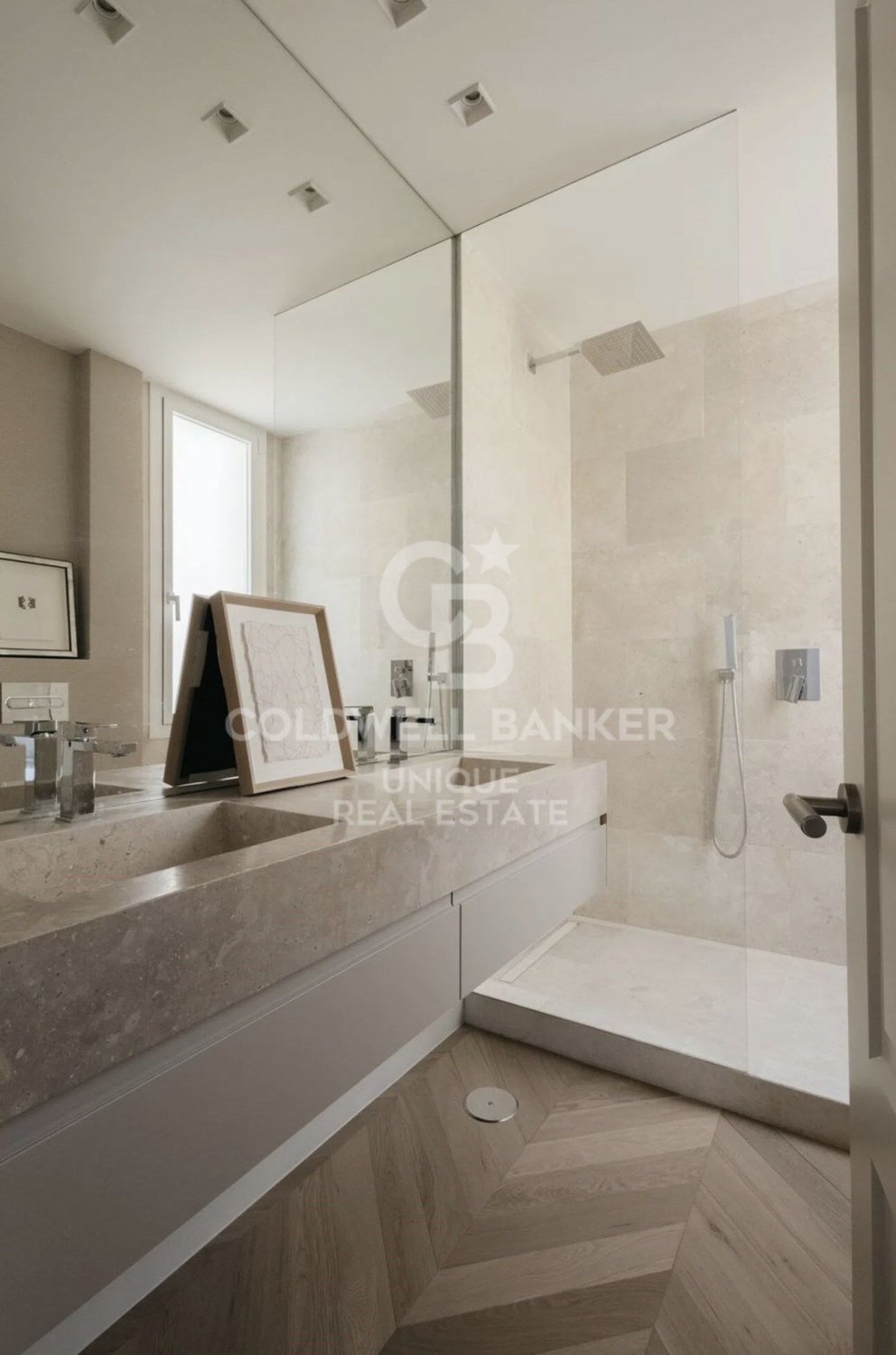 Apartment à Madrid, Espagne 3 chambres, 127 m2 No. 178762