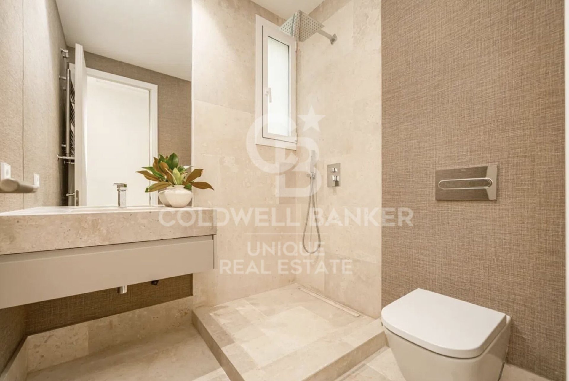Apartment à Madrid, Espagne 3 chambres, 127 m2 No. 178762