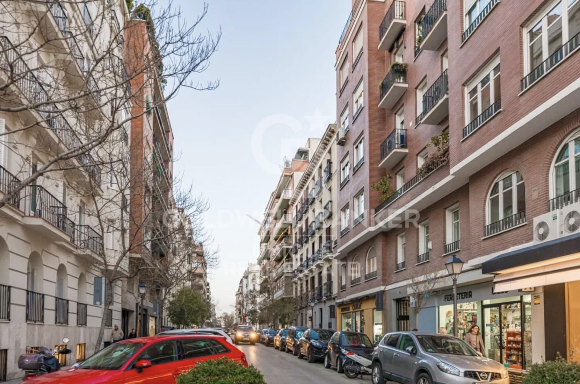 Apartment à Madrid, Espagne 3 chambres, 127 m2 No. 178762