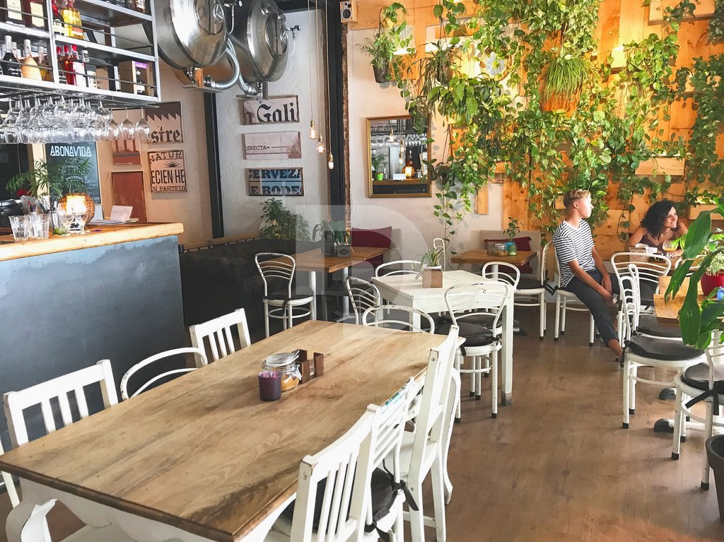 Liikekiinteistö Ciutat Vella, Barcelona, Espanja 304 m2 No. 151891