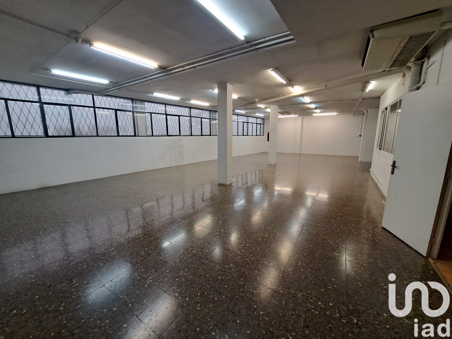 Propiedad comercial en Barcelona, España 487 m2 No. 154333