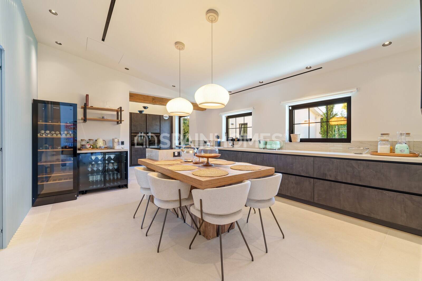 Huvila Marbella, Malaga, Espanja 5 makuuhuonetta, 336 m2 No. 144612
