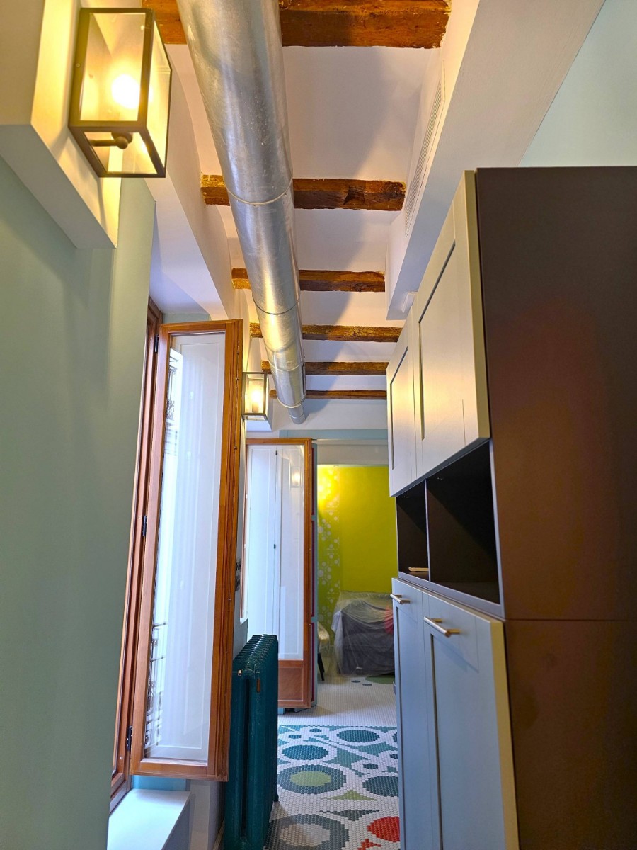 Komerciāls īpašums Valencia, Spānijā 9 istabas, 475 m2 Nr. 133344