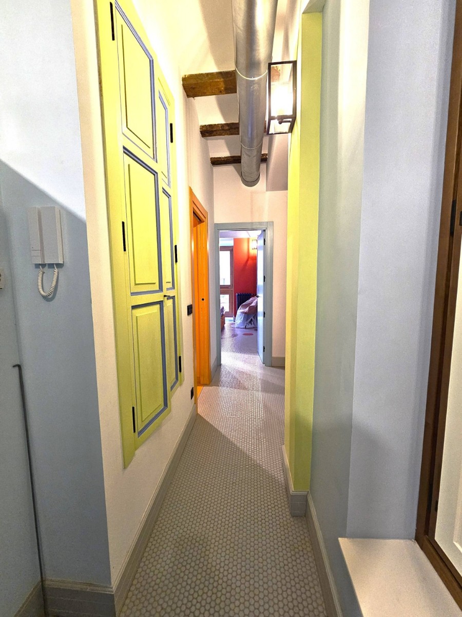 Komerciāls īpašums Valencia, Spānijā 9 istabas, 475 m2 Nr. 133344