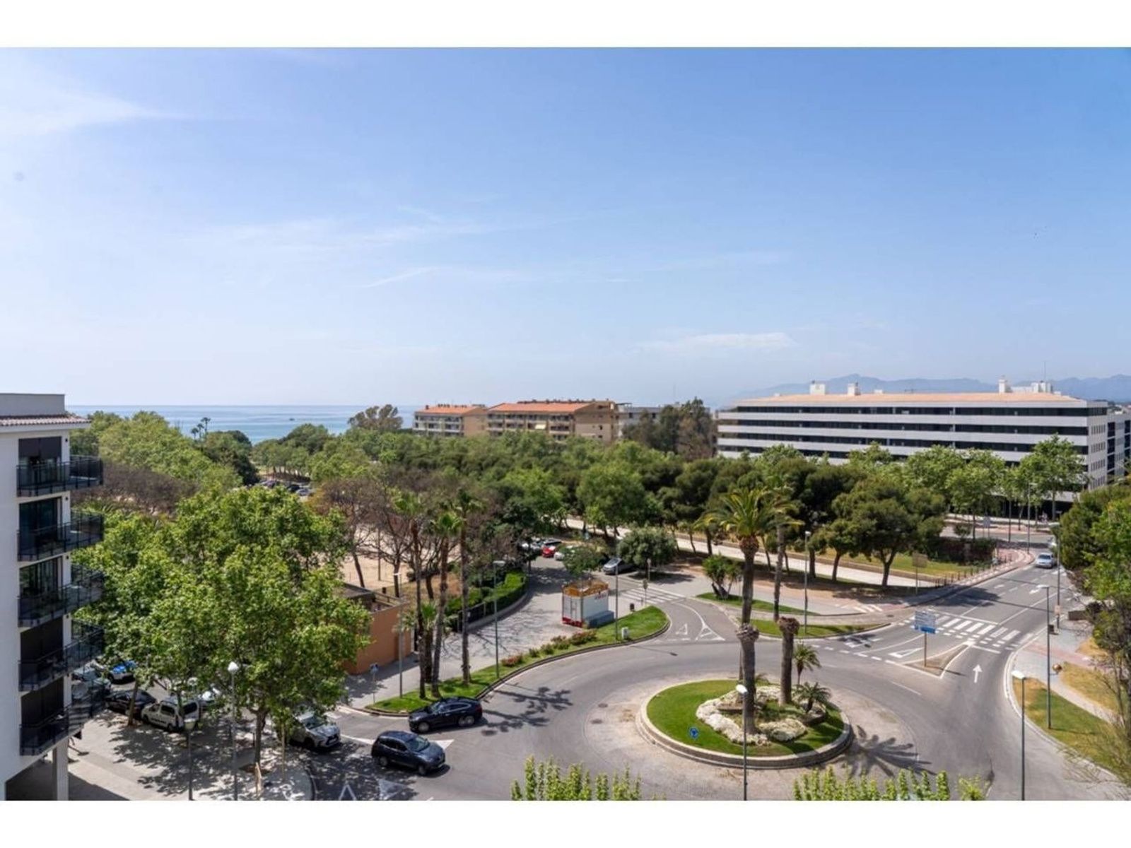 Apartamento en España 4 dormitorios, 140 m2 No. 168984