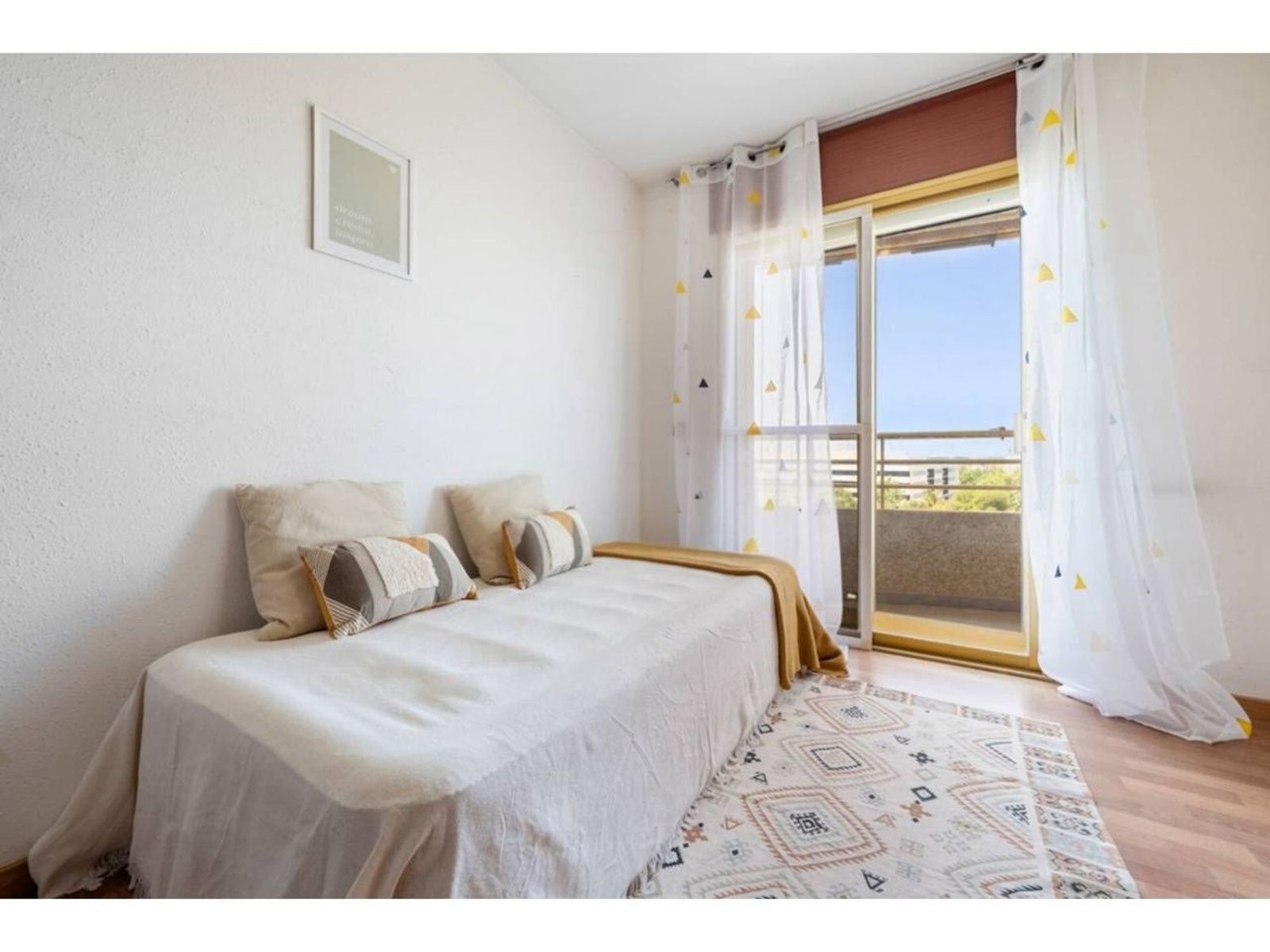 Apartamento en España 4 dormitorios, 140 m2 No. 168984