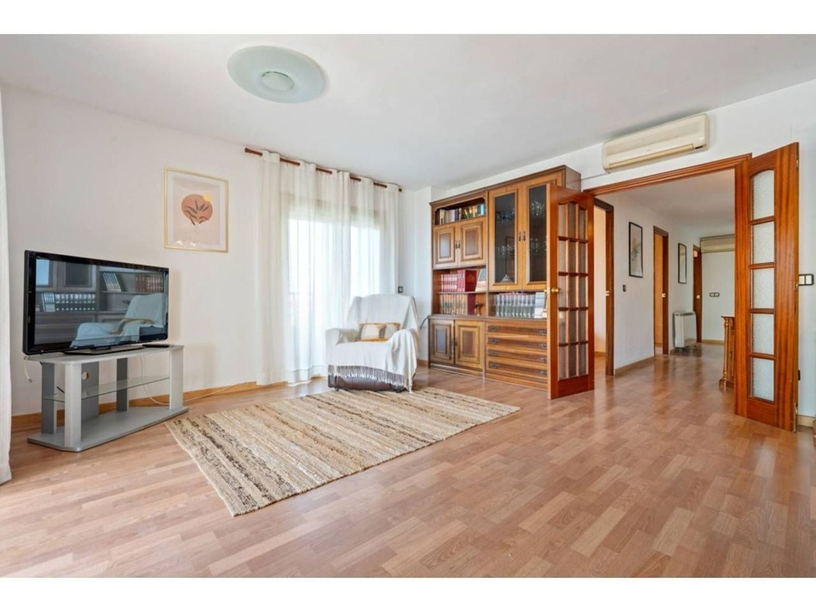 Apartamento en España 4 dormitorios, 140 m2 No. 168984