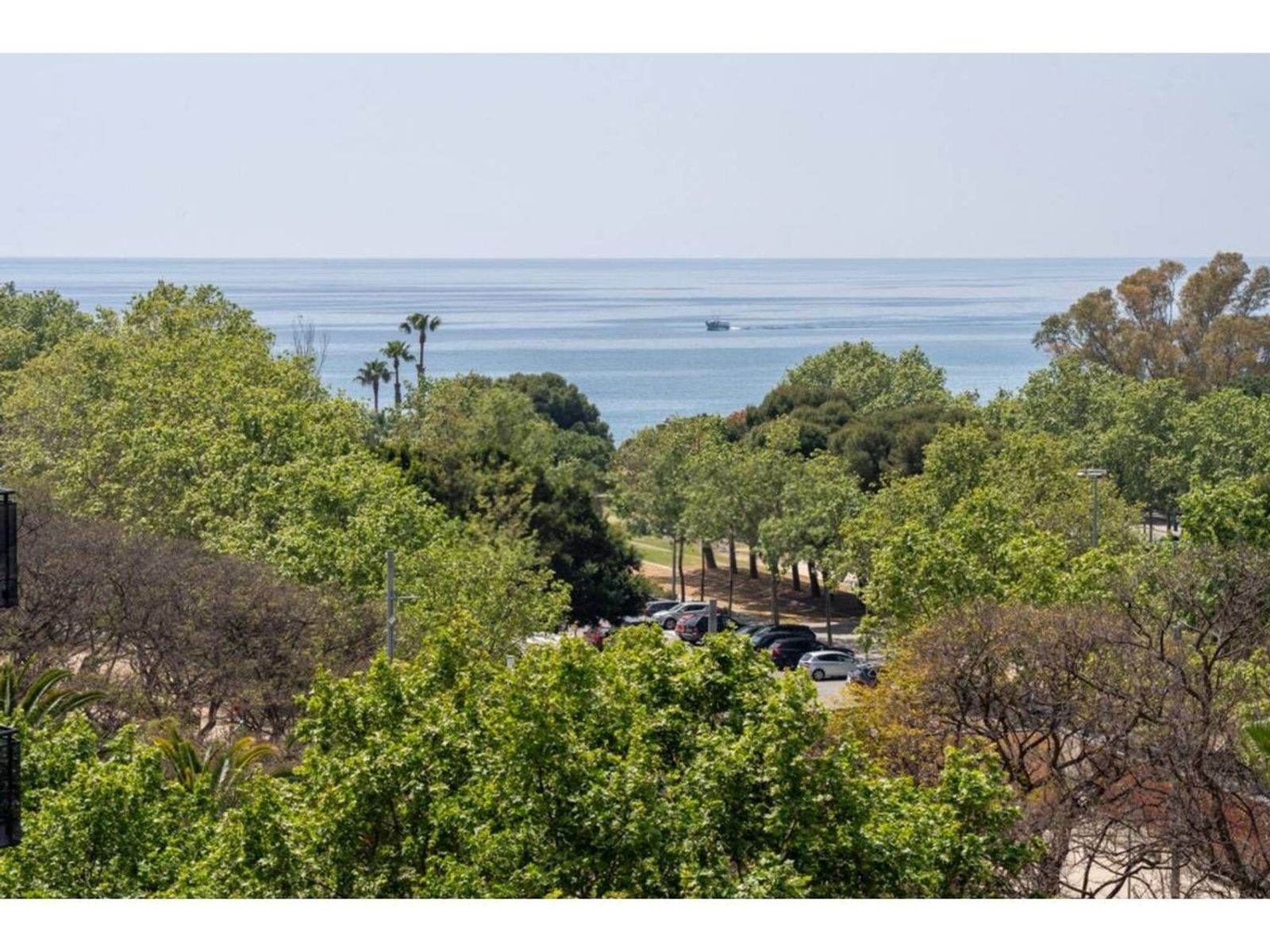 Apartamento en España 4 dormitorios, 140 m2 No. 168984