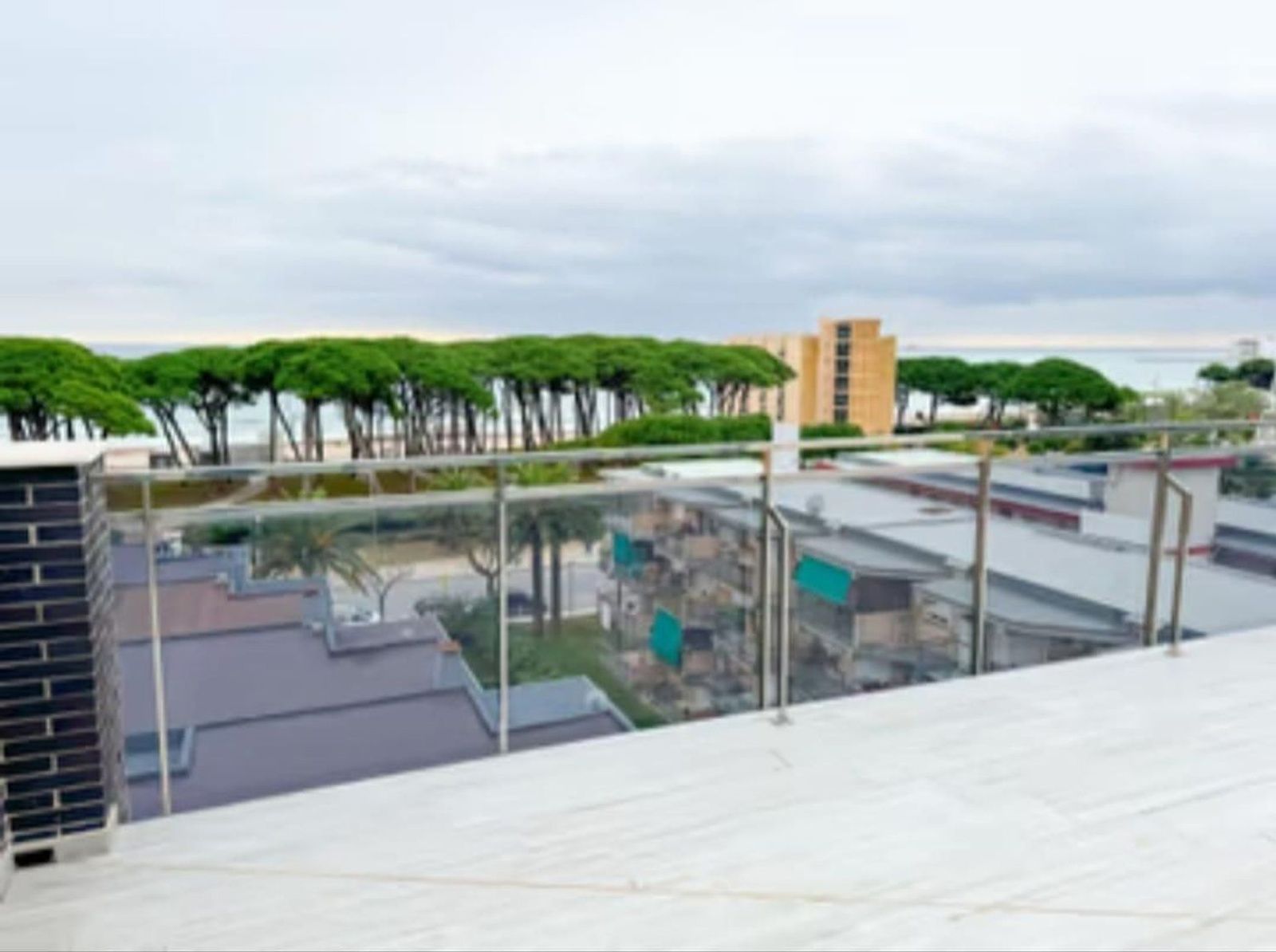 Apartamento en La Pineda, Tarragona, España 3 dormitorios, 169 m2 No. 168986