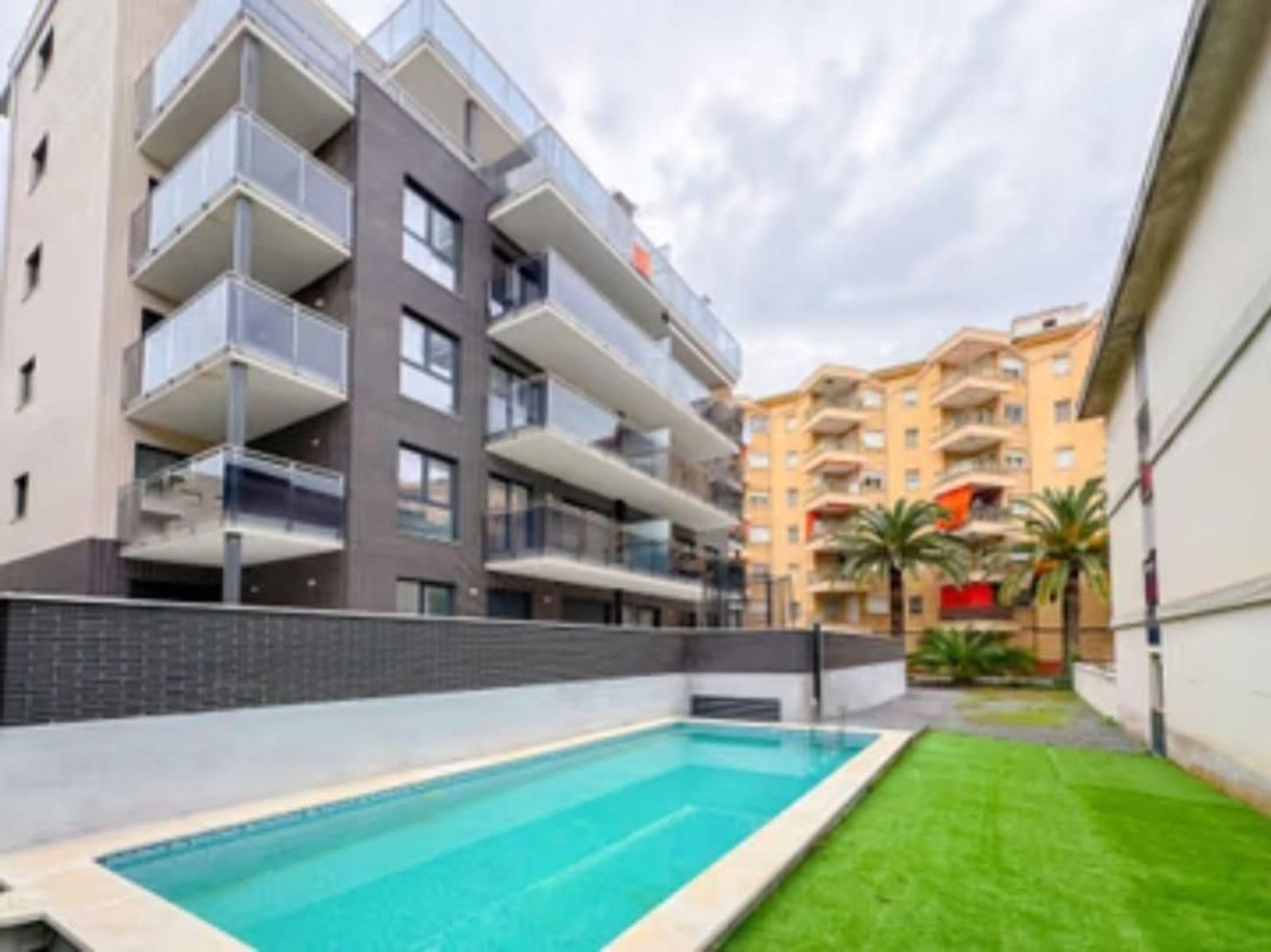 Apartamento en La Pineda, Tarragona, España 3 dormitorios, 169 m2 No. 168986
