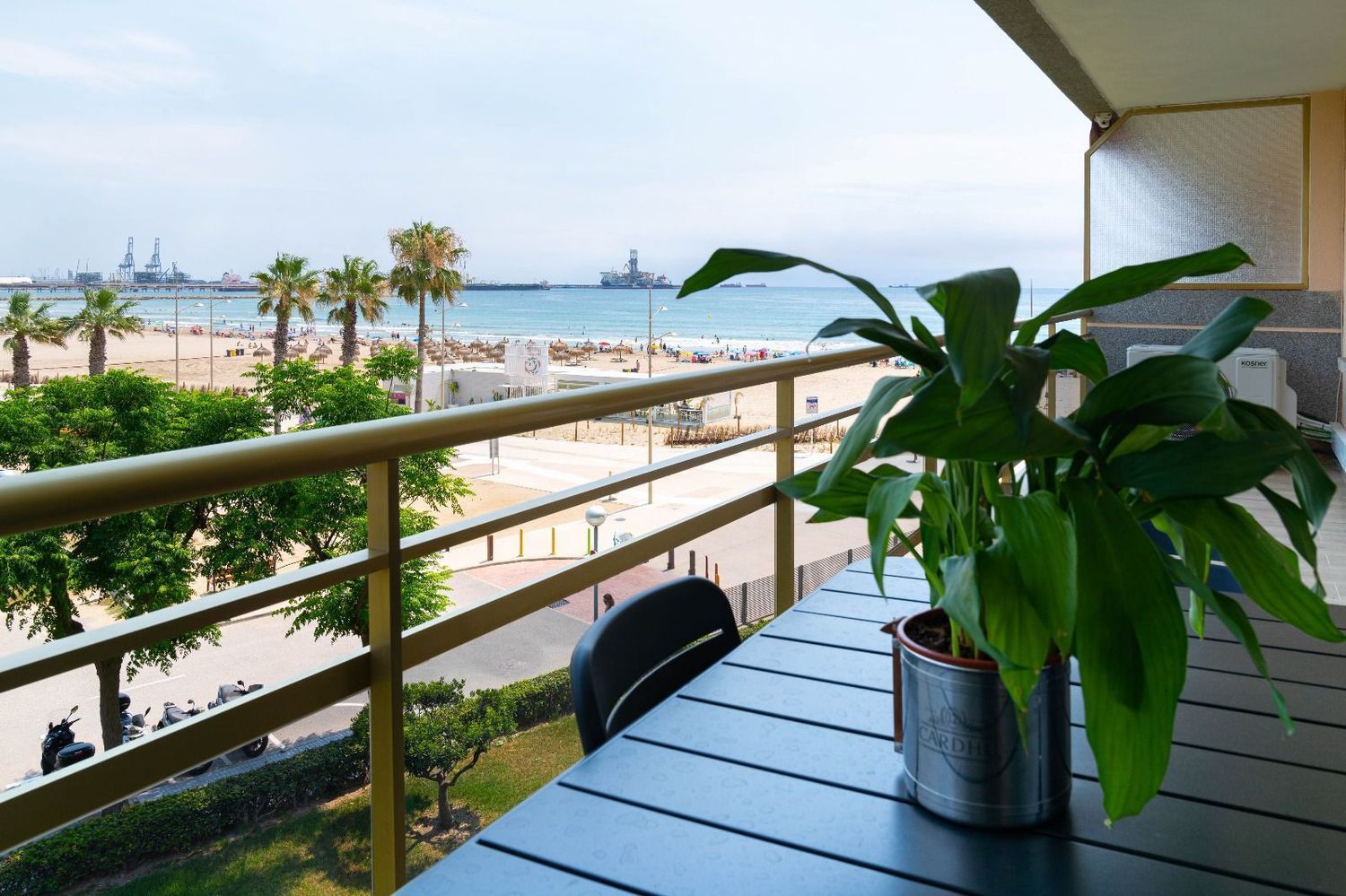 Huoneisto La Pineda, Tarragona, Espanja 3 makuuhuonetta, 90 m2 No. 168987