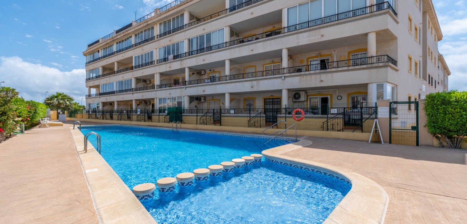 Apartamento en Alicante, España 2 dormitorios, 68 m2 No. 190166