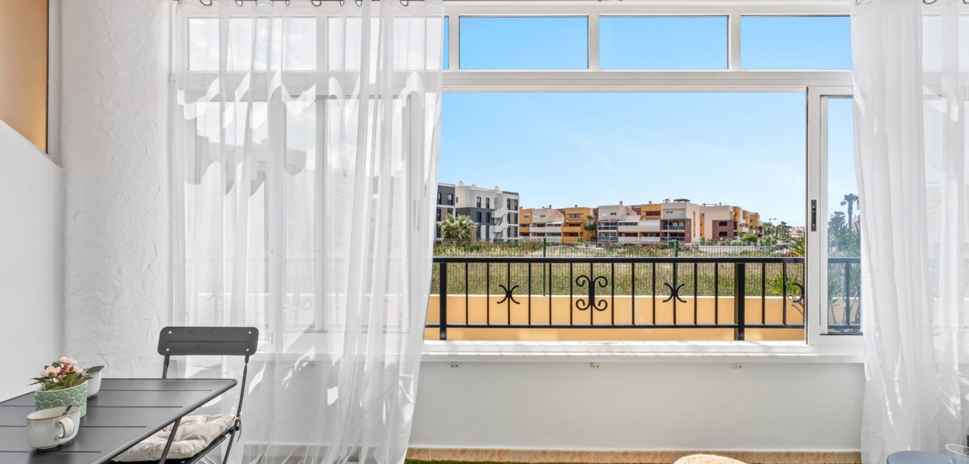 Apartamento en Alicante, España 2 dormitorios, 68 m2 No. 190166