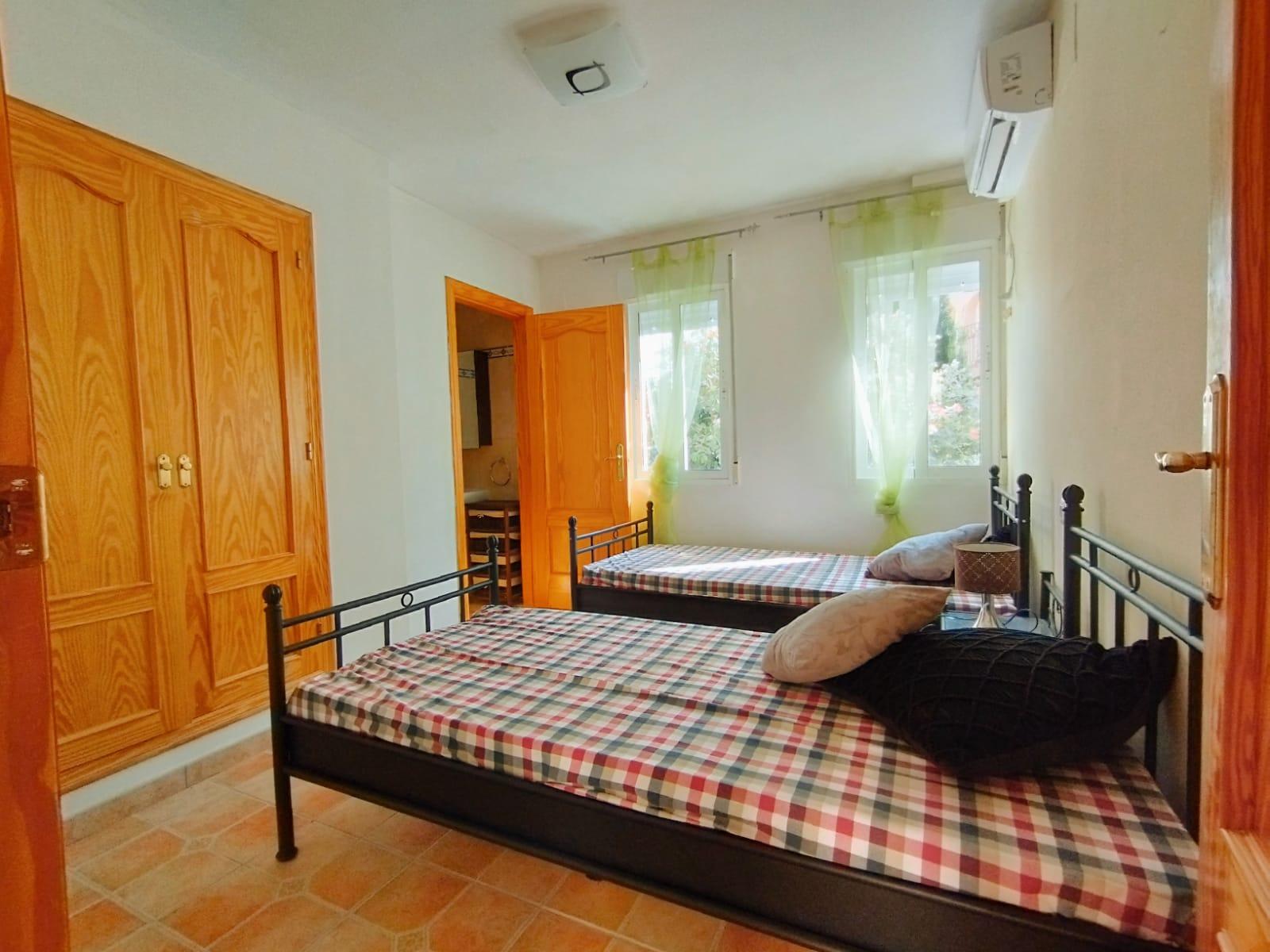 Villa i Maryvilla, Alicante, Spanien 8 sovrum, 476 kvm. Nr. 165178