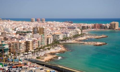 Villa i Torrevieja, Alicante, Spanien 3 sovrum, 185 kvm. Nr. 165177