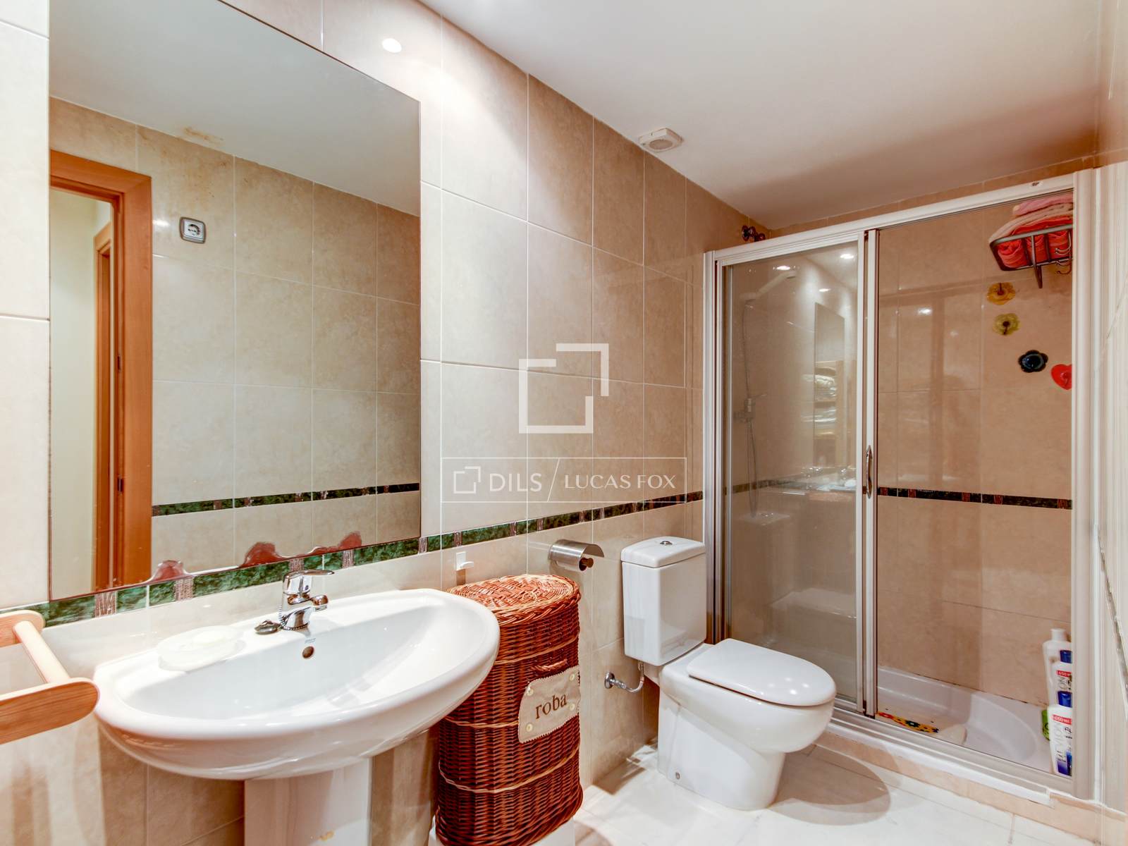 Apartamento en Sitges, Barcelona, España 5 dormitorios, 150 m2 No. 150823