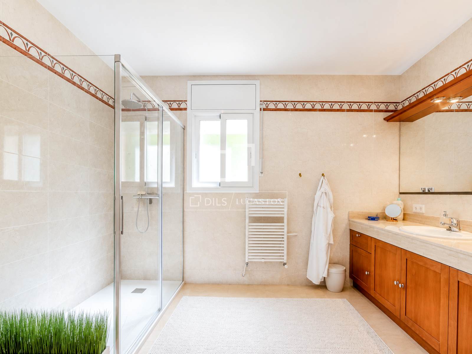 Villa i Sitges, Barcelona, Spanien 5 sovrum, 224 kvm. Nr. 150822