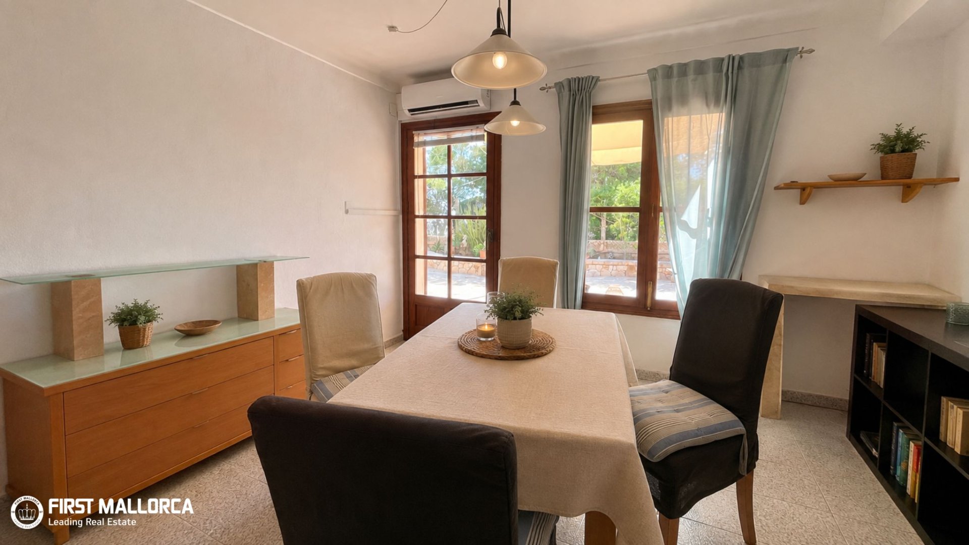 Finca Cala Llombards, Mallorca, Espanja 4 makuuhuonetta, 240 m2 No. 191966