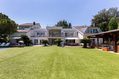 Māja Sant Cugat Del Valles, Barcelona, Spānijā 7 istabas, 1900 m2 Nr. 140931