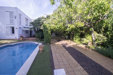 House in Coma-Ruga, Tarragona, Spain 5 bedrooms,  No. 140932