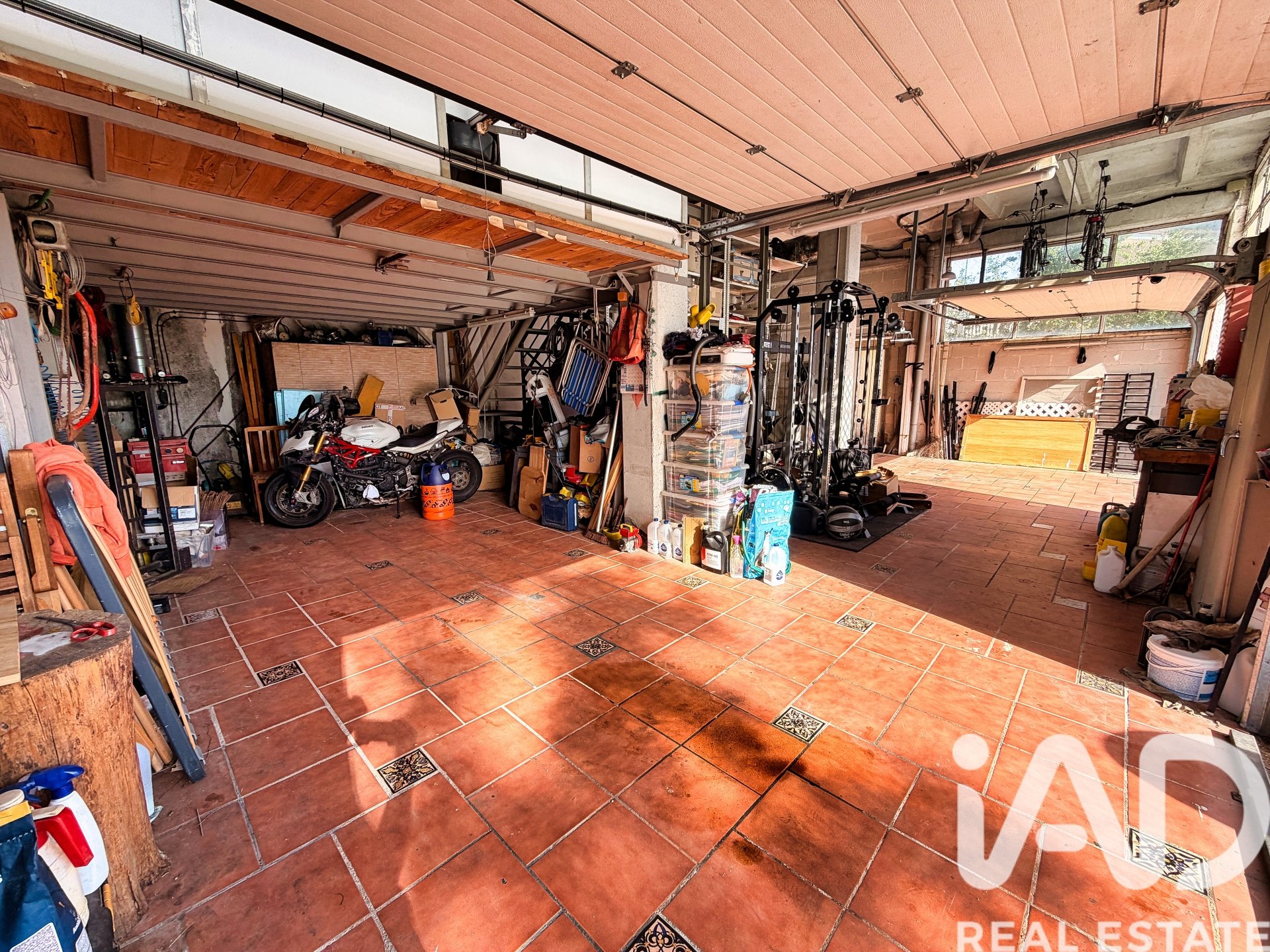 House in Vallirana, Barcelona, Spanien 5 Schlafzimmer, 281 m2 Nr. 172565