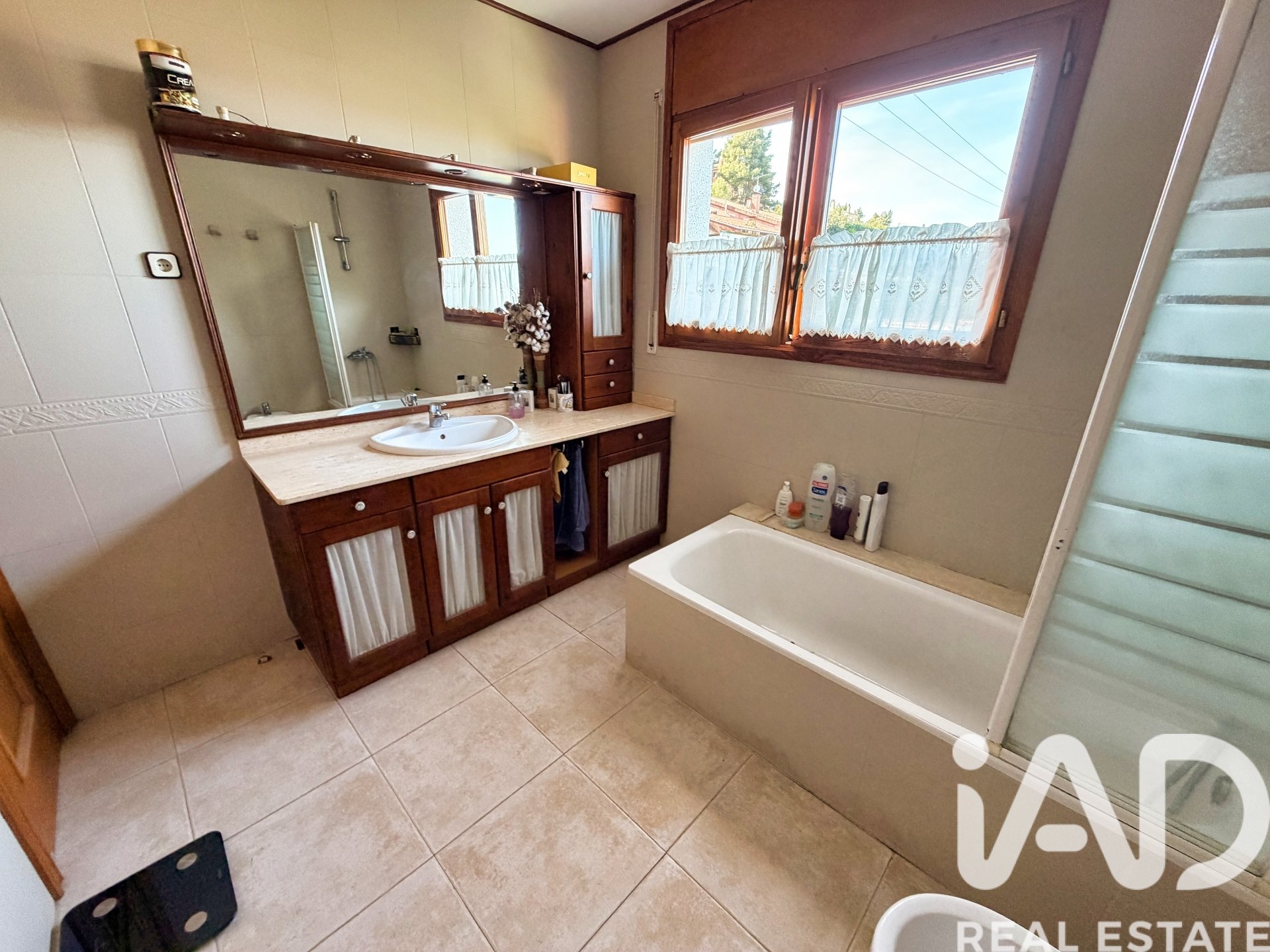House in Vallirana, Barcelona, Spanien 5 Schlafzimmer, 281 m2 Nr. 172565