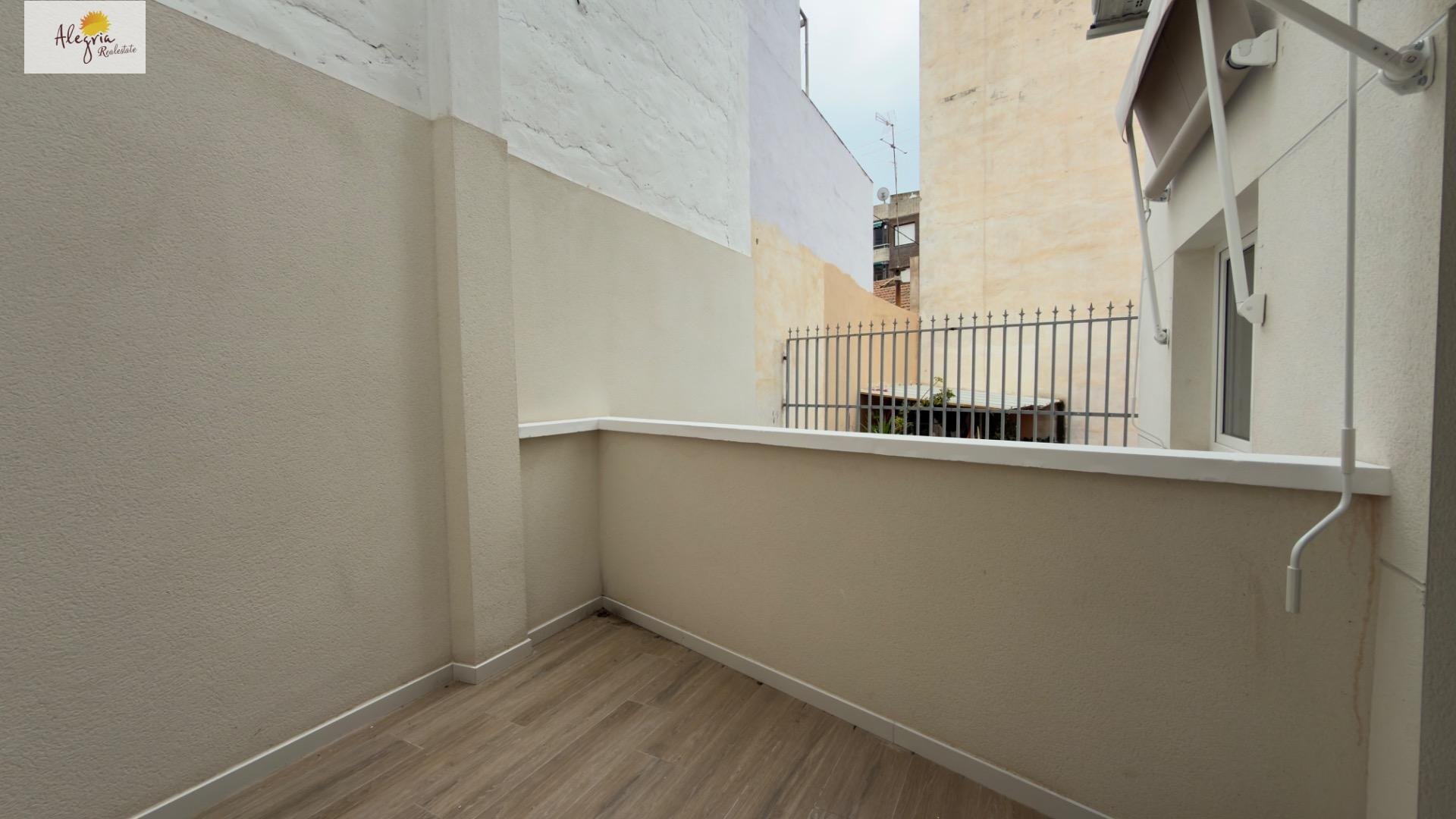 Commercial property à Alicante, Espagne 8 chambres, 403 m2 No. 151049