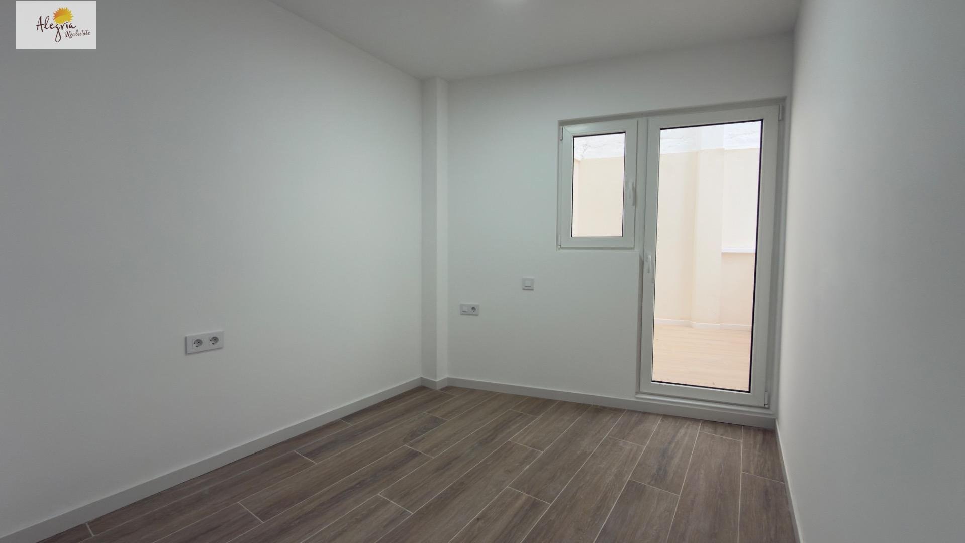 Commercial property à Alicante, Espagne 8 chambres, 403 m2 No. 151049