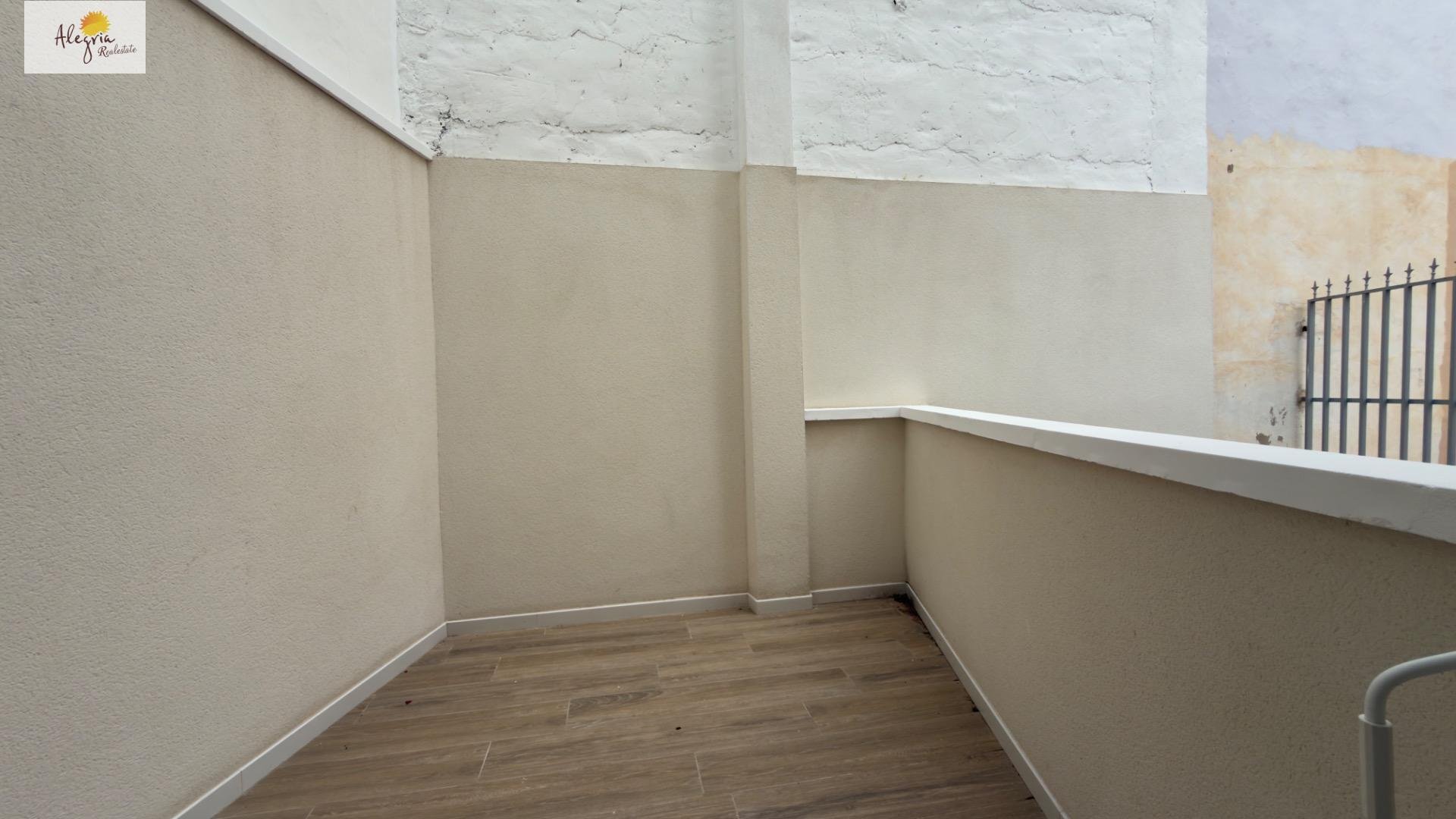 Commercial property à Alicante, Espagne 8 chambres, 403 m2 No. 151049