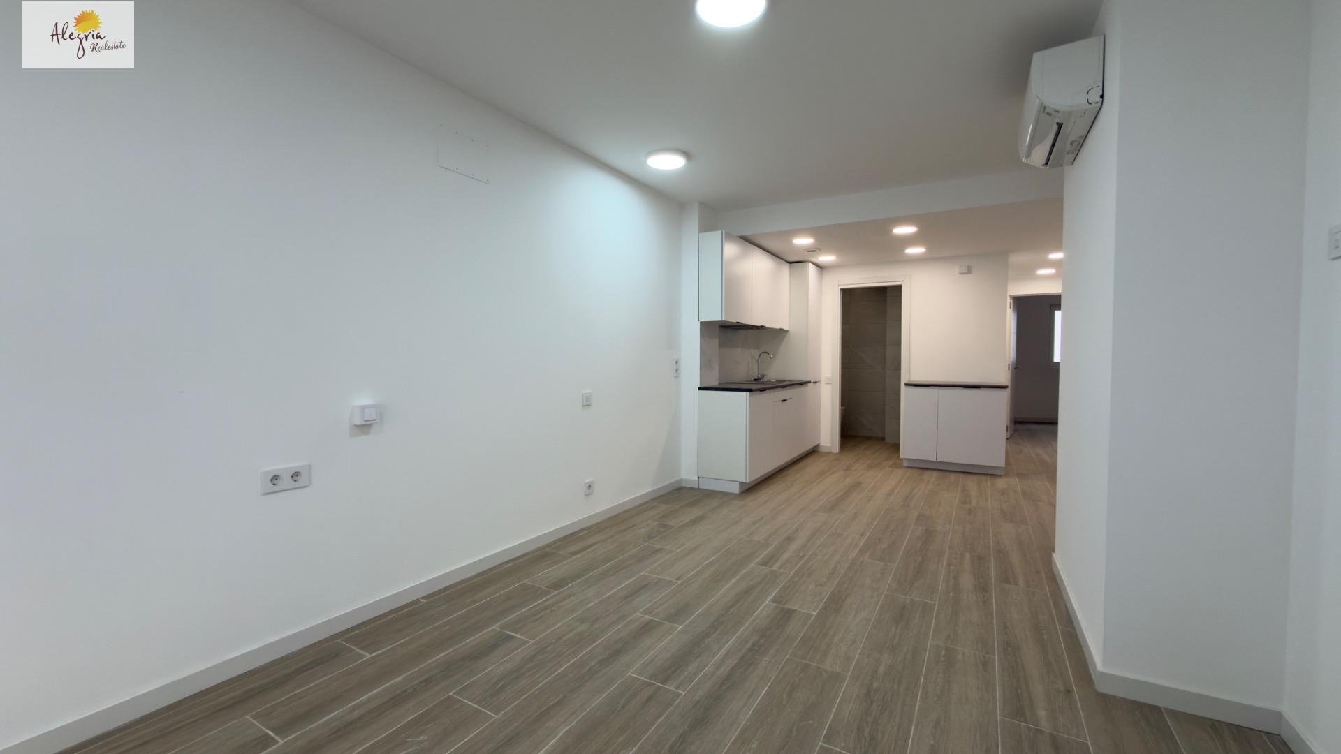 Commercial property à Alicante, Espagne 8 chambres, 403 m2 No. 151049