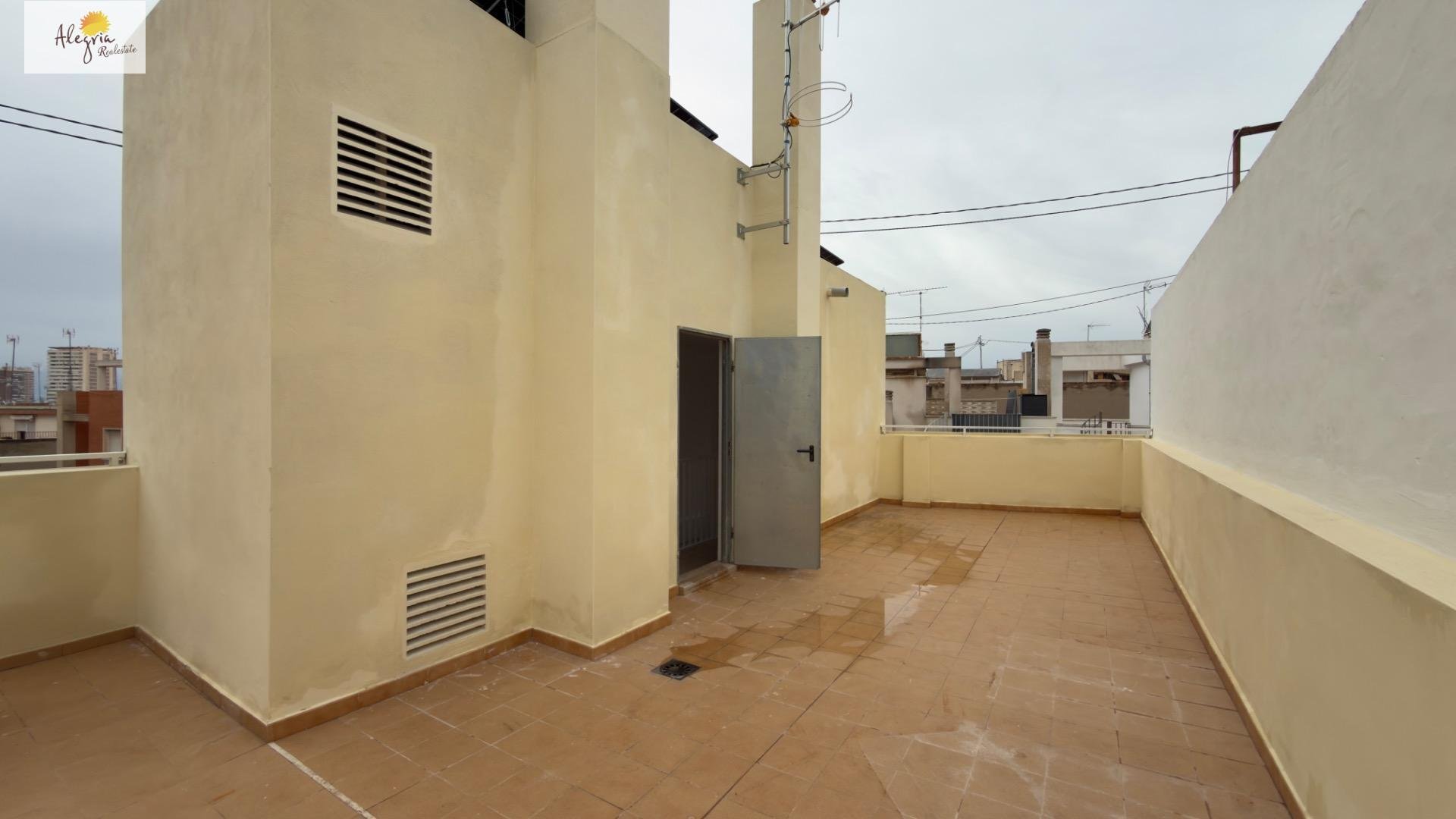Commercial property à Alicante, Espagne 8 chambres, 403 m2 No. 151049