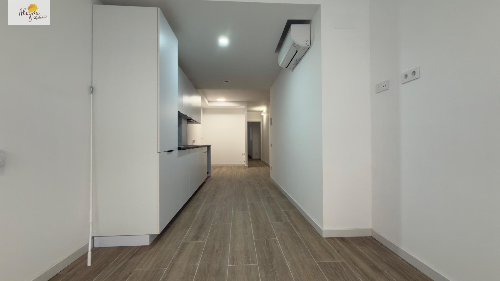 Commercial property à Alicante, Espagne 8 chambres, 403 m2 No. 151049