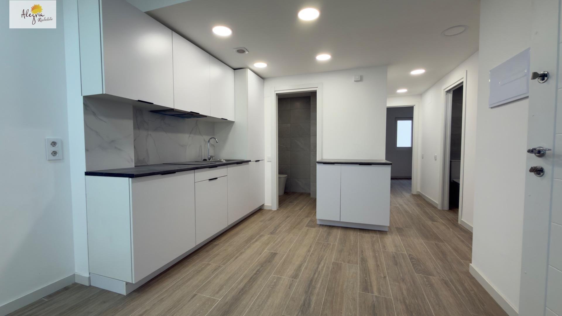 Commercial property à Alicante, Espagne 8 chambres, 403 m2 No. 151049
