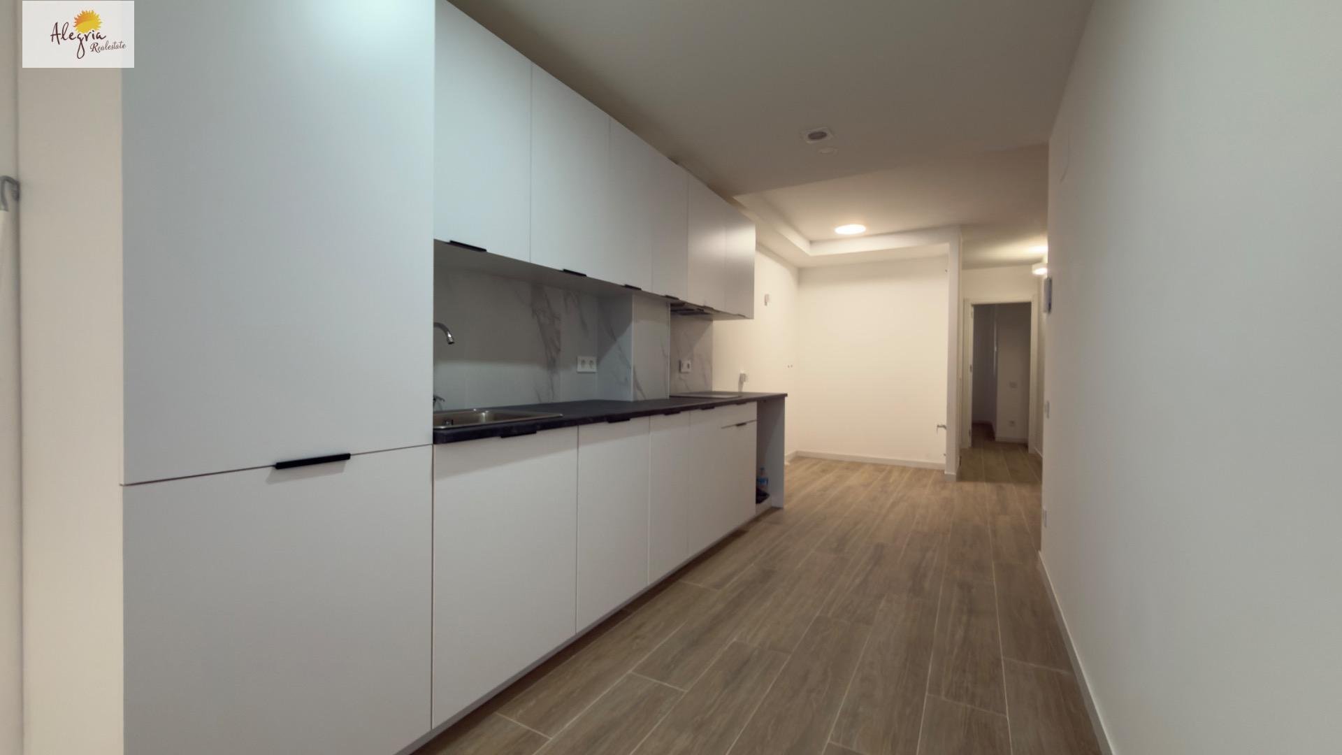 Commercial property à Alicante, Espagne 8 chambres, 403 m2 No. 151049