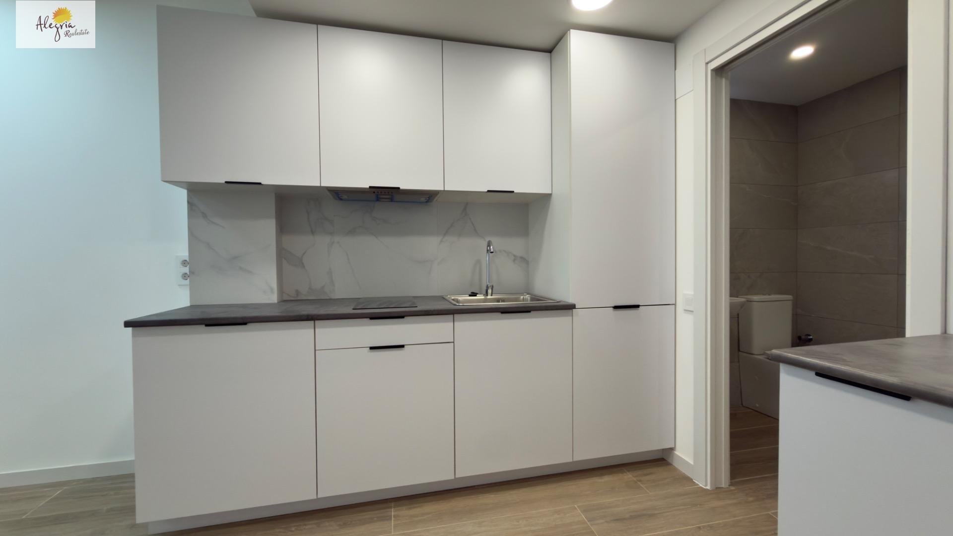 Commercial property à Alicante, Espagne 8 chambres, 403 m2 No. 151049