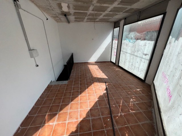 Tienda al por menor en Malgrat de Mar, Barcelona, España 110 m2 No. 191318