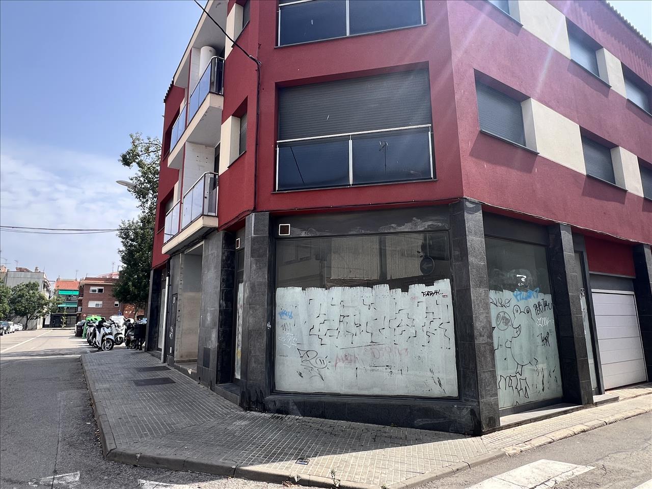 Tienda al por menor en Malgrat de Mar, Barcelona, España 110 m2 No. 191318