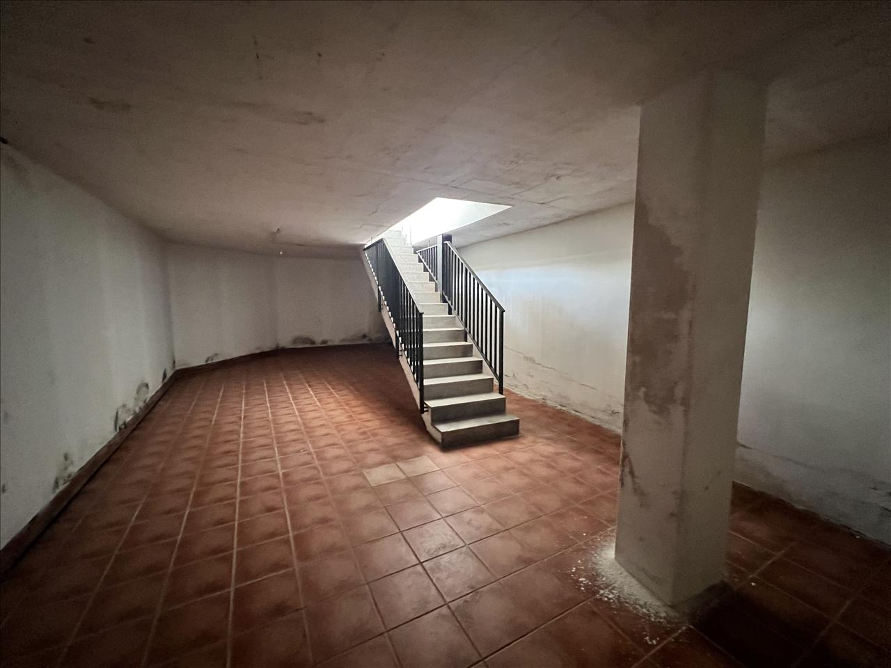 Tienda al por menor en Malgrat de Mar, Barcelona, España 110 m2 No. 191318