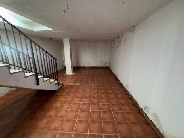 Tienda al por menor en Malgrat de Mar, Barcelona, España 110 m2 No. 191318