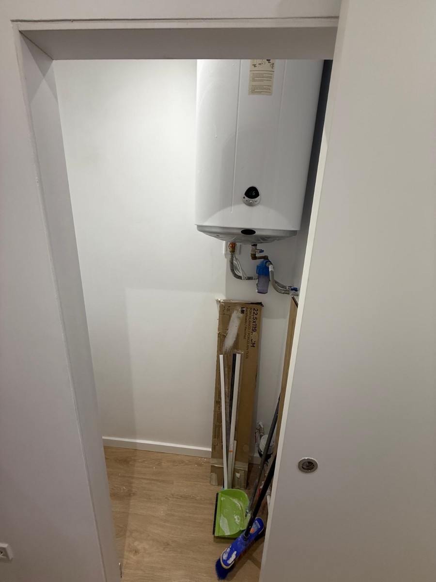 Huoneisto Valencia, Espanja 4 makuuhuonetta, 102 m2 No. 133327