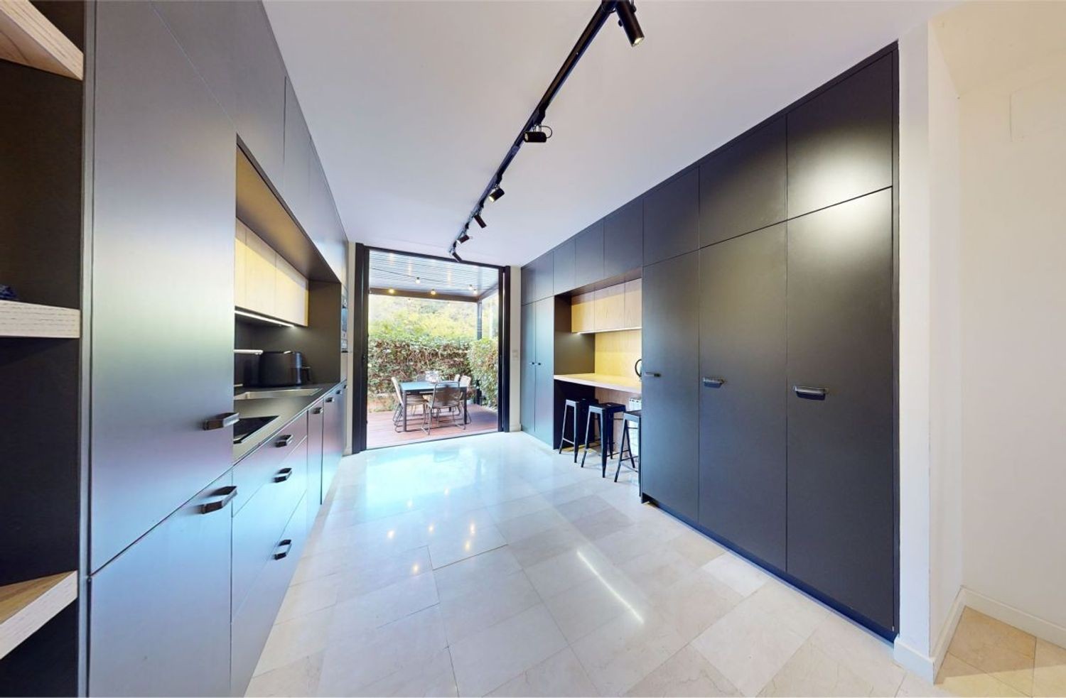 Villa a Alicante, Spagna 4 camere da letto, 275 mq. N° 133332