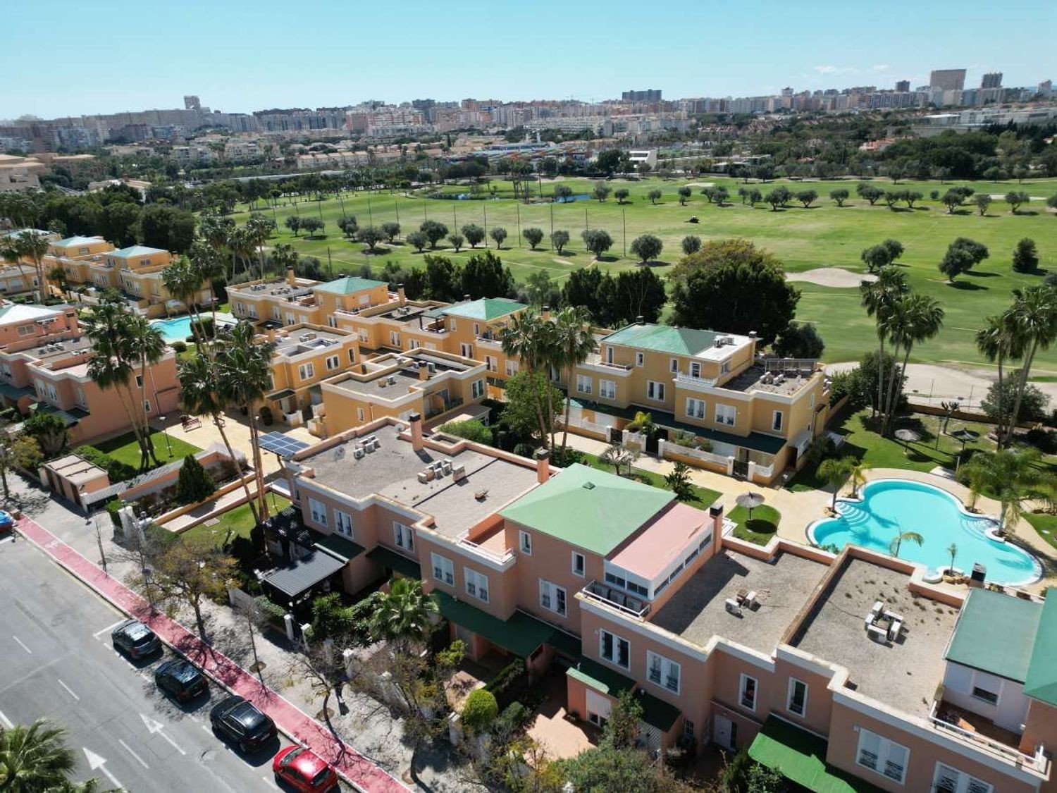 Villa a Alicante, Spagna 4 camere da letto, 275 mq. N° 133332