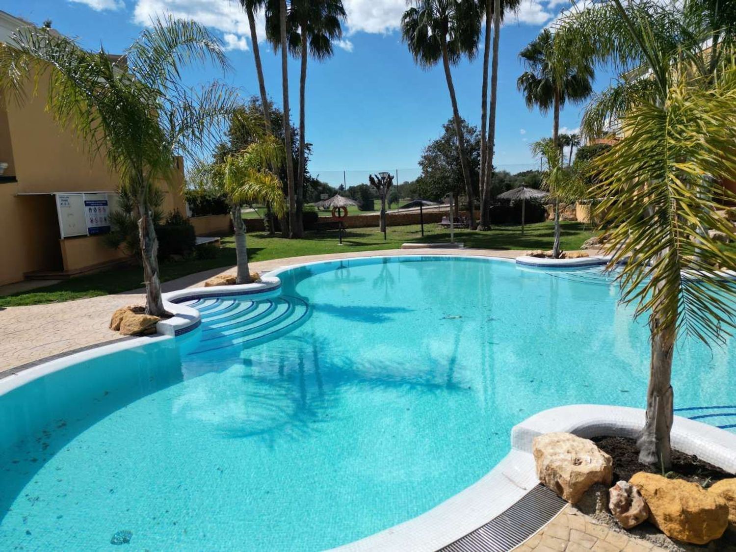 Villa a Alicante, Spagna 4 camere da letto, 275 mq. N° 133332