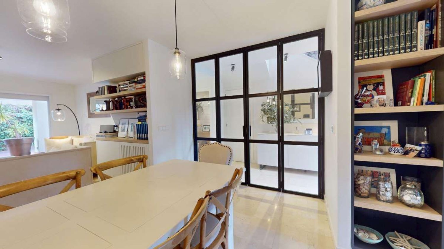 Villa a Alicante, Spagna 4 camere da letto, 275 mq. N° 133332