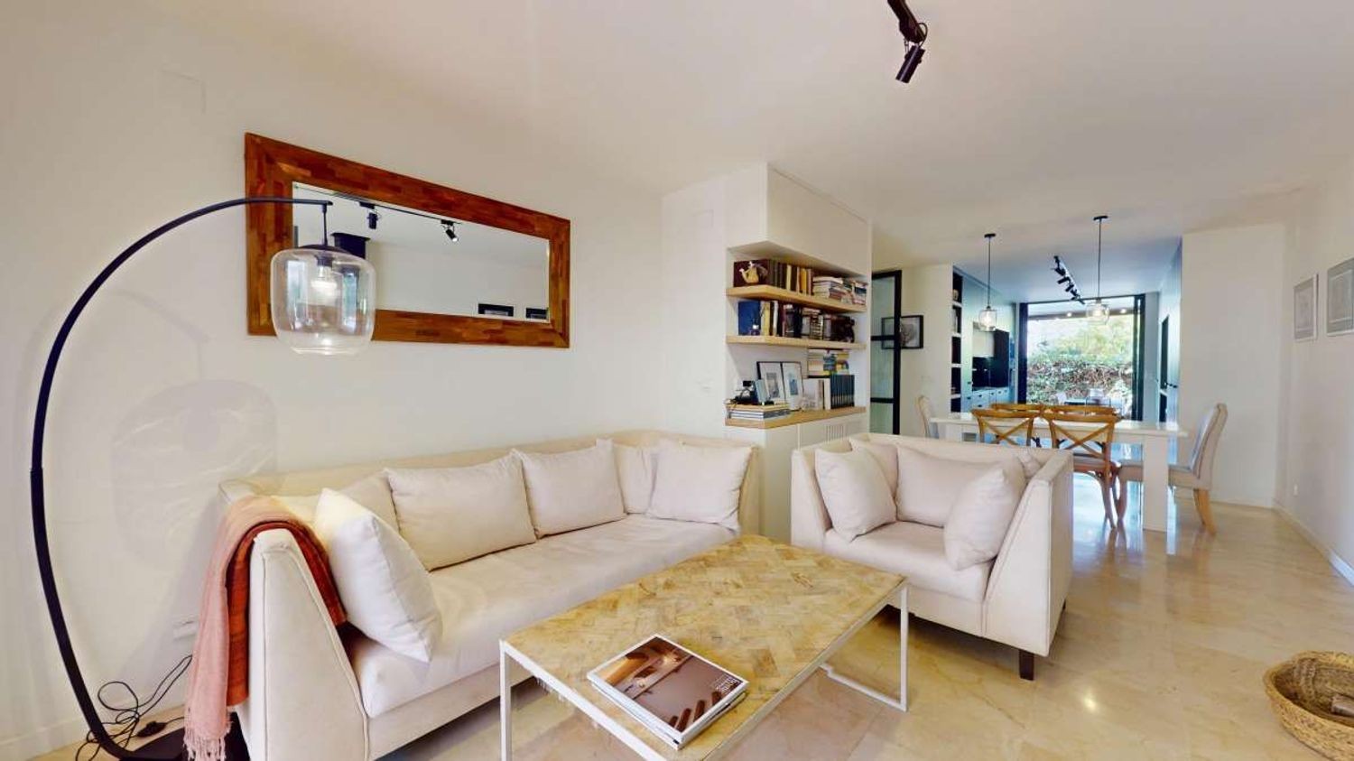 Villa a Alicante, Spagna 4 camere da letto, 275 mq. N° 133332